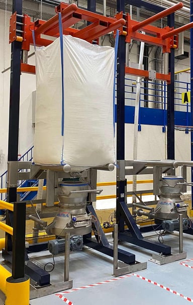 station de vidange bigbag avec trémie tampon fond plat