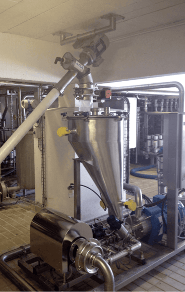 Automatisation du remplissage d'un mélangeur de poudres-liquides