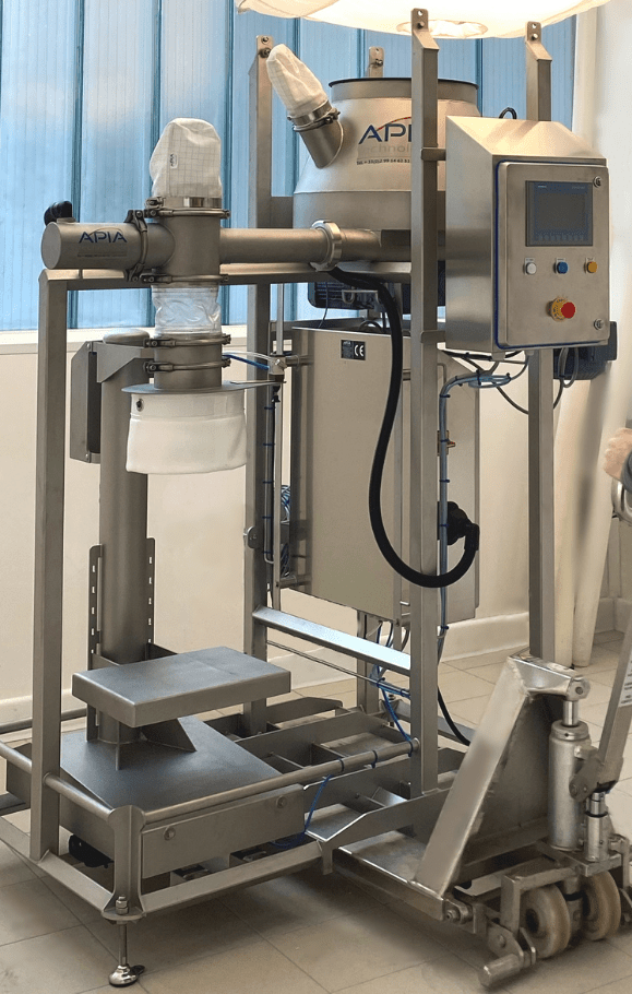 Ensacheuse Peseuse Mobile (EPM) qui dose, pèse et remplit en semi-automatique des sacs et contenants d'ingrédients alimentaires en poudre sans générer de poussière