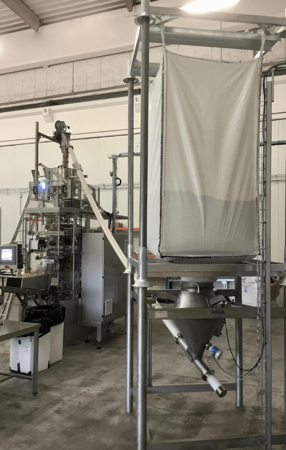 alimenter une conditionneuse à partir d'un stand big bag