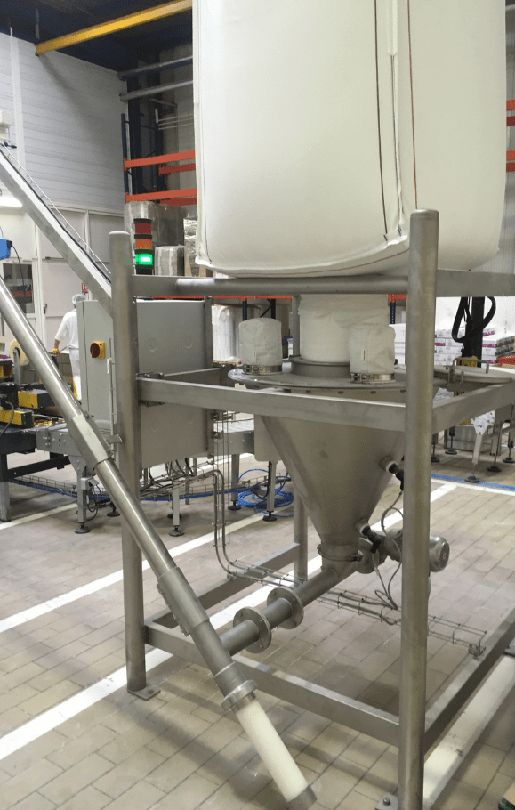 système mécanique flexible T12 APIA sous big bag dans une usine bretonne