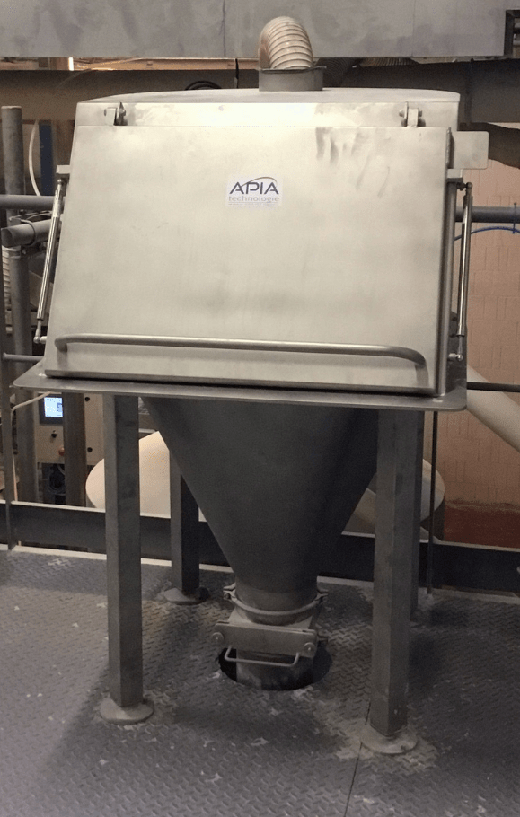 Extraction de mélanges avec les trémies vide-sacs dans une usine alimentaire