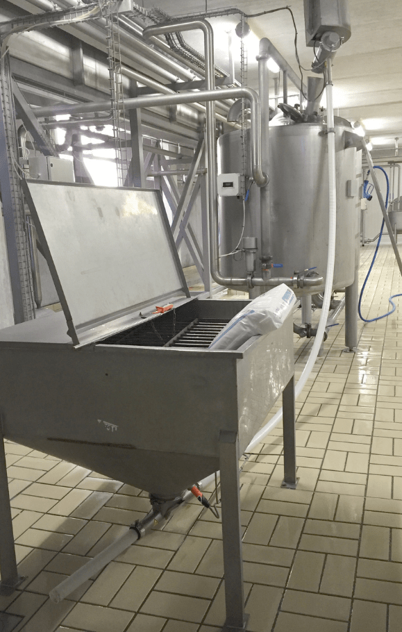 Chargement précis et linéaire de la cuve de dilution avec la vis souple APIA