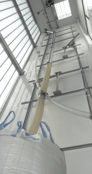 Station d'essais APIA Technologie avec test en cours de vidange de bigbag