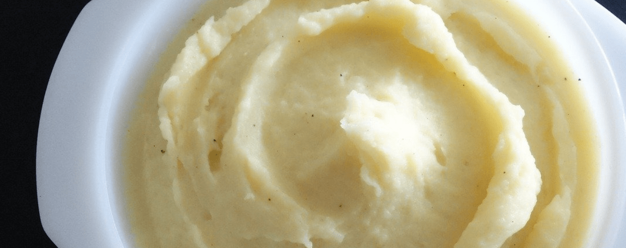 Assiette de purée de pomme de terre illustrant l'aménagement d'une ligne de production par APIA